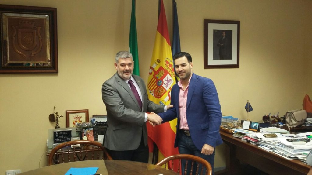 Firma del convenio marco Ayuntamiento de Écija y Aemmce. Nuevo convenio marco