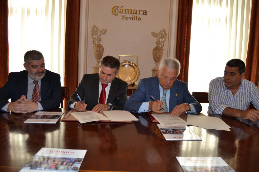 Convenio colaboración Punto Cámara en Écija Aemmce